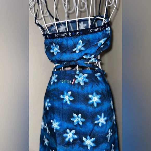 Vintage RARE Tommy Hilfiger Hawaiian Crop Top And Wrap Skirt Set